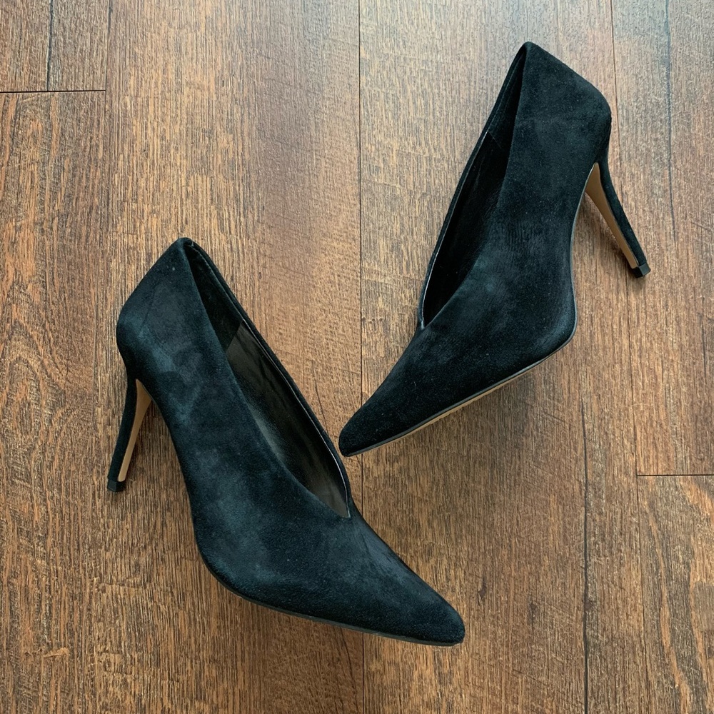 Vince Camuto Black suede pumps - Picture 5 of 6